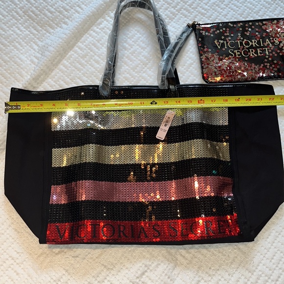 NWT Victoria’s Secret large sequin tote bag with matching accessory bag - Picture 4 of 13